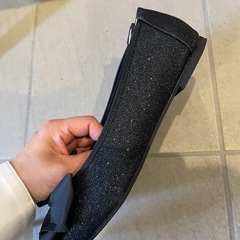 【一度のみの着用】キラキラパンプス　 L Lの画像