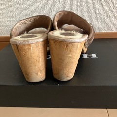 UGG サンダル
の画像