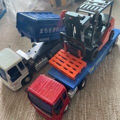 トイコーゴミ収集車　フォークリフト　はたらく車　トラック