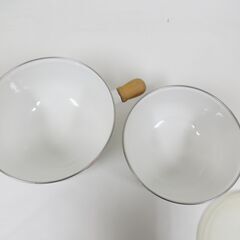 Strawberries ストロベリーズ ホーロー 琺瑯 保存容器 ボウル 片手鍋 大小 2個セットの画像