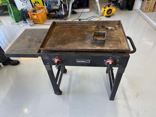 バーベキュー　鉄板　ビーチパーティ