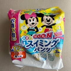 スイミングパンツ　M １２枚入り