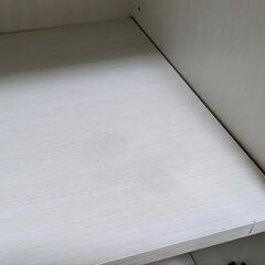 【無料】 食器棚(高さ93×幅60×奥行39cm) ガラス扉付き /ホワイト系の画像