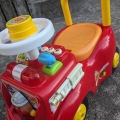 アンパンマン　手押し車 乗用玩具 赤
