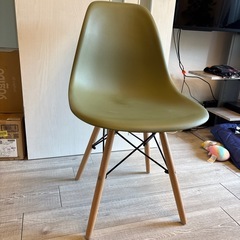 ダイニングチェア　カーキ