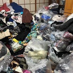 格安‼️1着100円　メンズ　レディース　自宅フリーマーケ…
