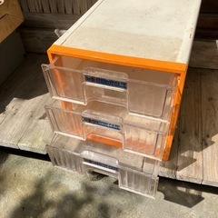 　引き出し付き　プラケース