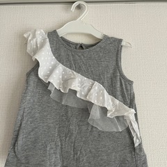 GAP フリル ドット ノースリーブトップス 95 グレー