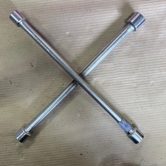 十字レンチ／クロスレンチの画像