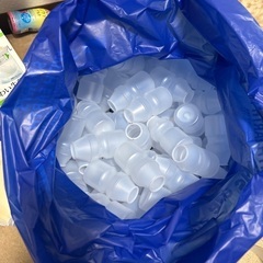 ヤクルトの空容器　65本　5/22まで