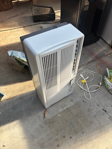 窓取り付けエアコン