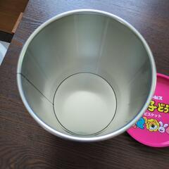 たべっ子どうぶつ　缶の画像