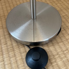 【取引中
】ニトリ　アッパーライト　スタンドライト　フロアランプ　照明器具　家電　ライト の画像
