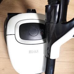 ✨️中古美品✨️【YAMADA SELECT 紙パック式掃除機 YC-K60G1】2019年製の画像