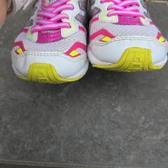 ASICSスニーカー１９cmの画像