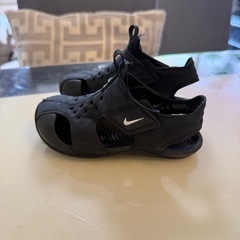 NIKE ベビーシューズ　サンダルの画像