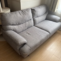 ソファ　5/18までで引き取りに来てくださる方
