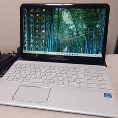 SONY　15インチ　core i5　8GB　SSD　カメラ　W...