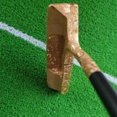 ヘッドがクリスタルのパター超美品の画像