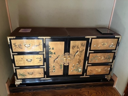 加賀友禅 箪笥 金箔装飾 着物収納 加賀友禅（かがゆうぜん）の特徴 や