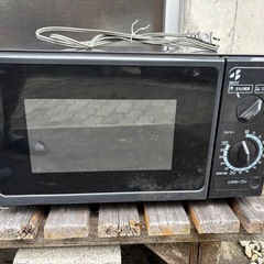 電子レンジ（ターンテーブル方式）
