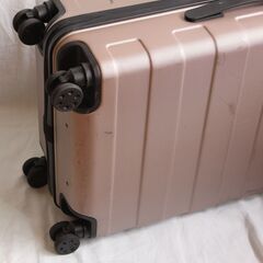 シャンパンゴールド　スーツケース　大型の画像