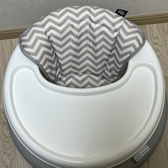 ベビー歩行器