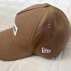 NEW ERAベージュキャップの画像