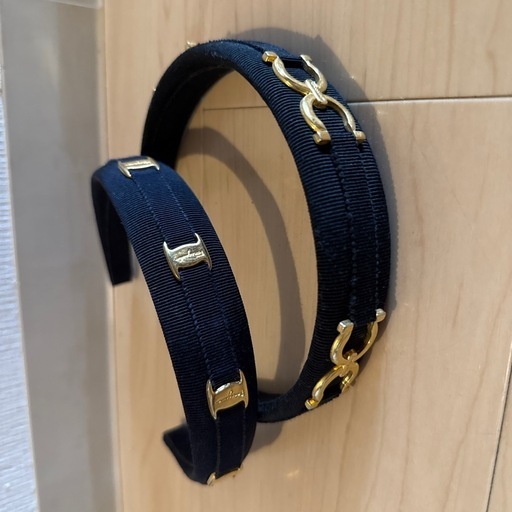 フェラガモ　カチューシャ　セット