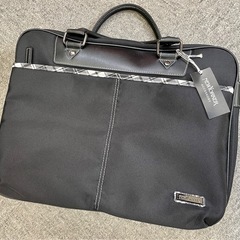 新品未使用NewYorkerのブリーフケース。ショルダーストラッ...