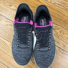 SKECHERS スニーカー　24cm TJ11912