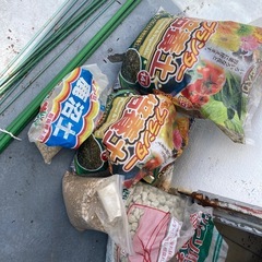 決まりました一度とめます。0円　支柱、培養土など