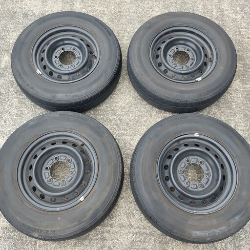 超人気の雑貨店 純正 ハイラックス ハイエース 6穴 22年製 195/80R15 15×6J タイヤ・ホイール