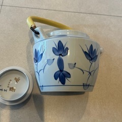 有田焼・手書き染付6合土瓶・ (こはな) 麻布十番のベビー用品の