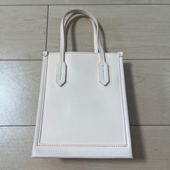 CHARLES & KEITH Oona オオナ トートバッグの画像