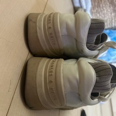 Charles&Keith スニーカー ベージュ 厚底の画像