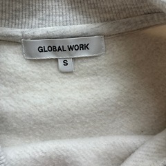 global workＳサイズ　トレーナーの画像