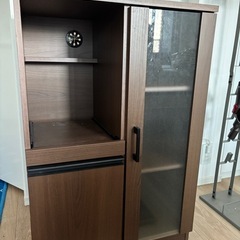 木製キッチンボード / 食器棚