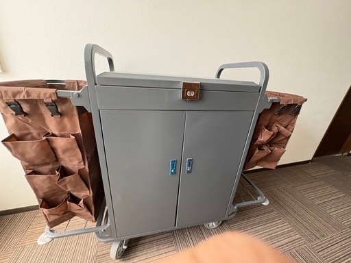 ホテル清掃　台車