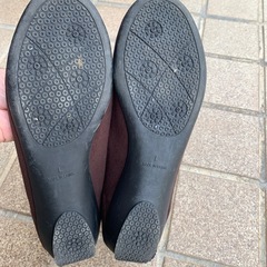 スエード生地パンプス の画像