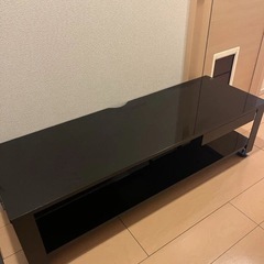 ガラス製テレビ台 
120cm×40cm×35cm
