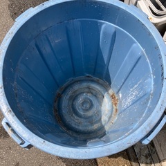 丸型　ゴミ箱　大型　蓋なしの画像