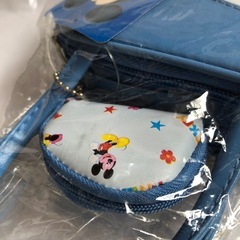 ミッキーマウス　ミニバッグ　　コインケース付き　子供用　　　　の画像