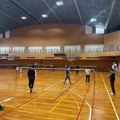 バドミントンやるよ🏸