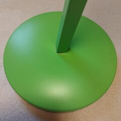 葉っぱ型の可愛いスタンドハンガーの画像