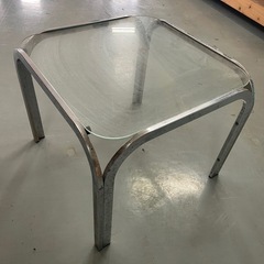 テーブル