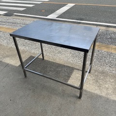 業務用テーブル　ステンレス製　ダイニング　キッチンテーブル