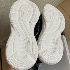 新品　スニーカー　23.5cmの画像