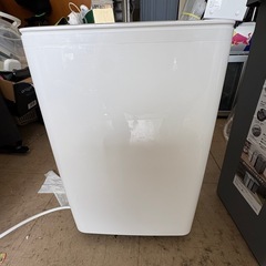 タンスのゲン コンプレッサー式除湿機 2022年製 