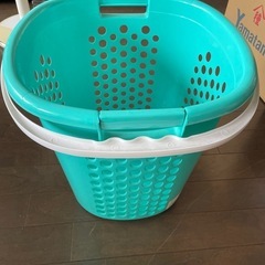 洗濯物入れの画像